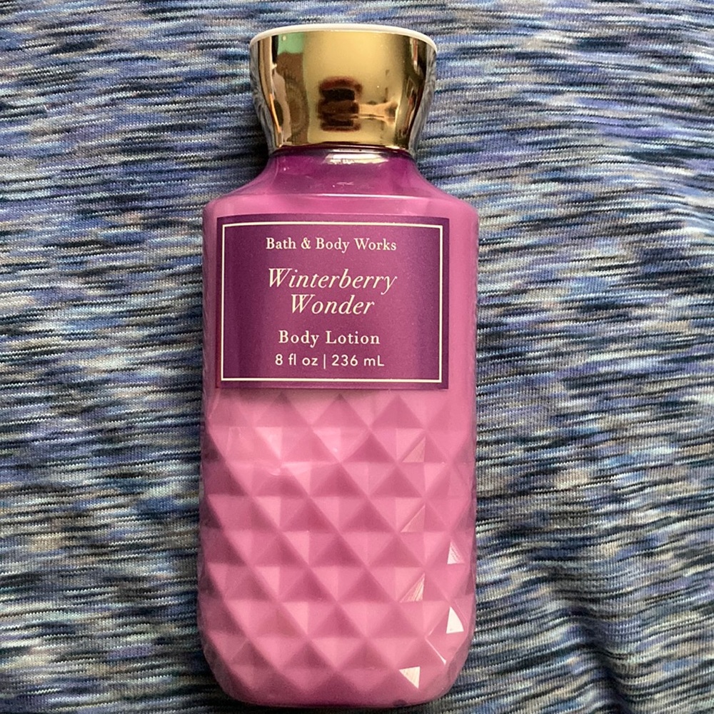 Bath and body works winterberry wonder body lotion